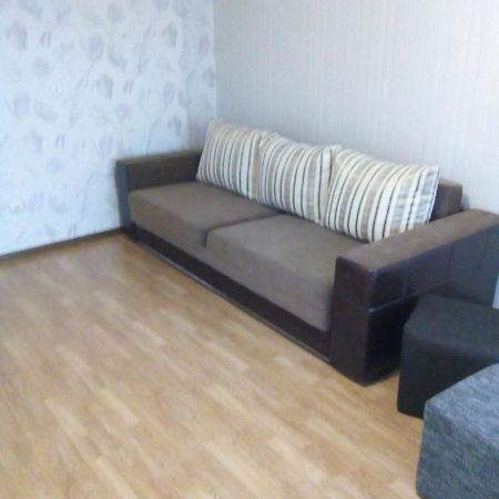 Квартира В Районі Автовокзалу Поряд Обллікарня Rivne Bagian luar foto