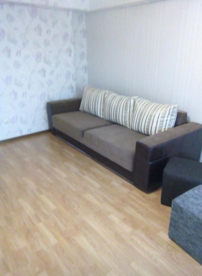Квартира В Районі Автовокзалу Поряд Обллікарня Rivne Bagian luar foto